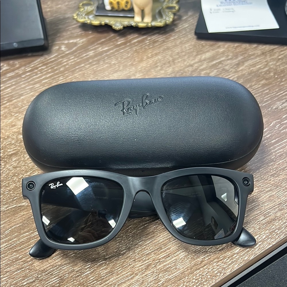Ray-Ban Meta Black Sunglasses with Case